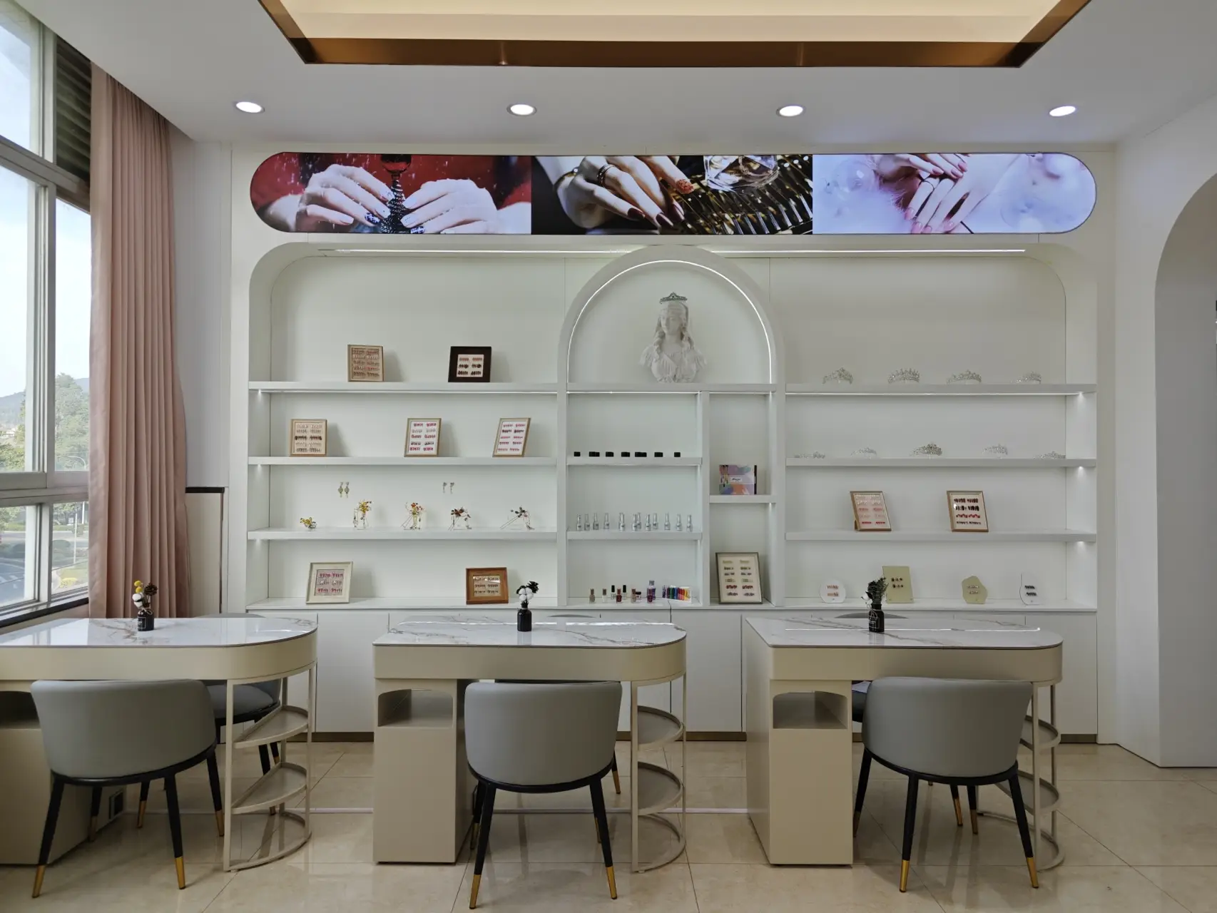 學化妝與古代化妝培訓：行業解析與廣州萬通美業學校推薦