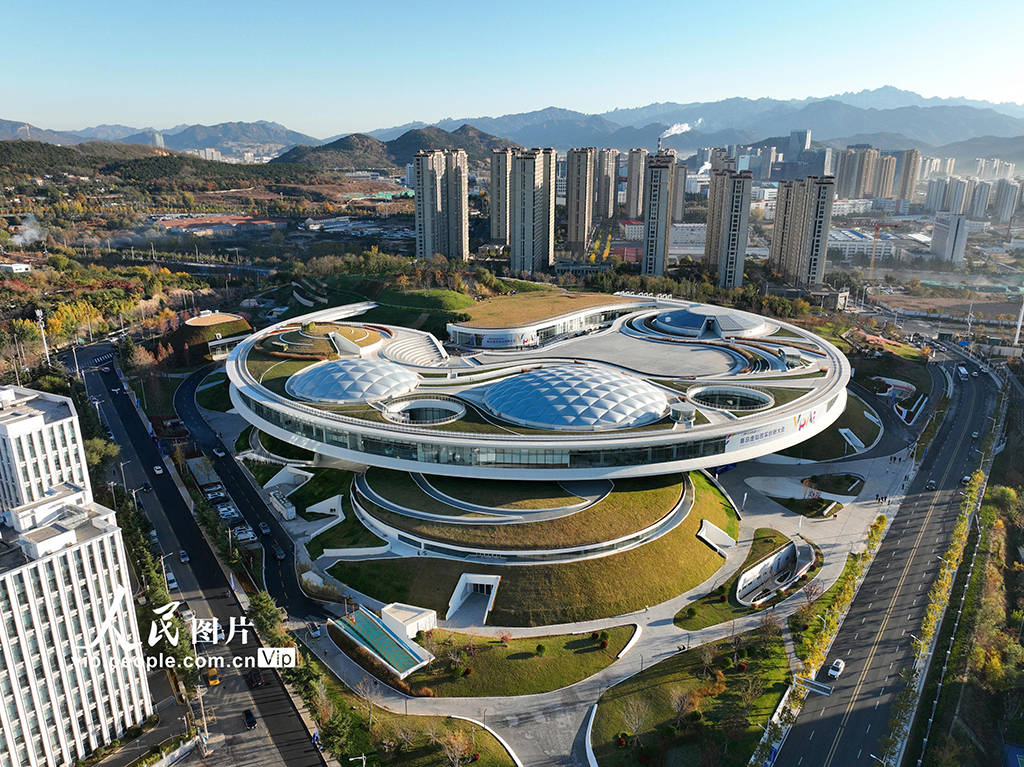 山東：2025青島虛擬現實創新大會啟幕