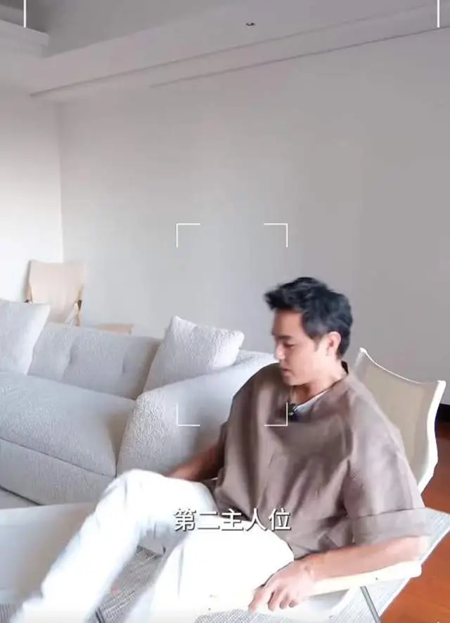 原創明道上海租房，買超貴的傢俱卻捨不得租車位，腳踏車放屋裡好亂